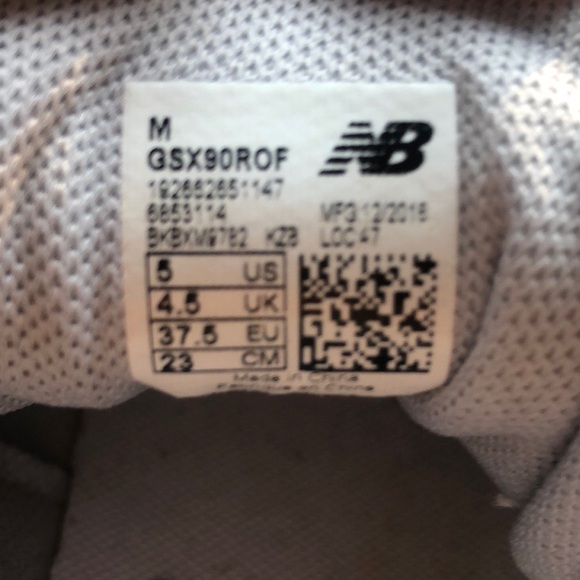 Grey New Balance kids shoes - Picture 5 of 5